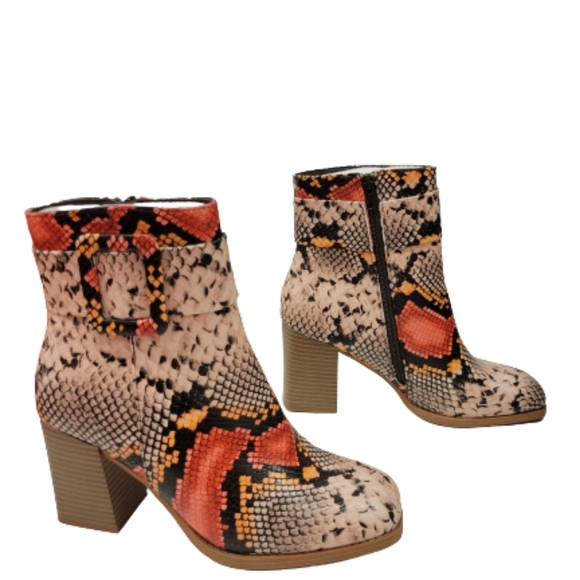 Pierre Dumas Cammy 3 Snakeskin Faux Leather Print Tan Orange Ankle Boot Sz 7.5 - Picture 1 of 12
